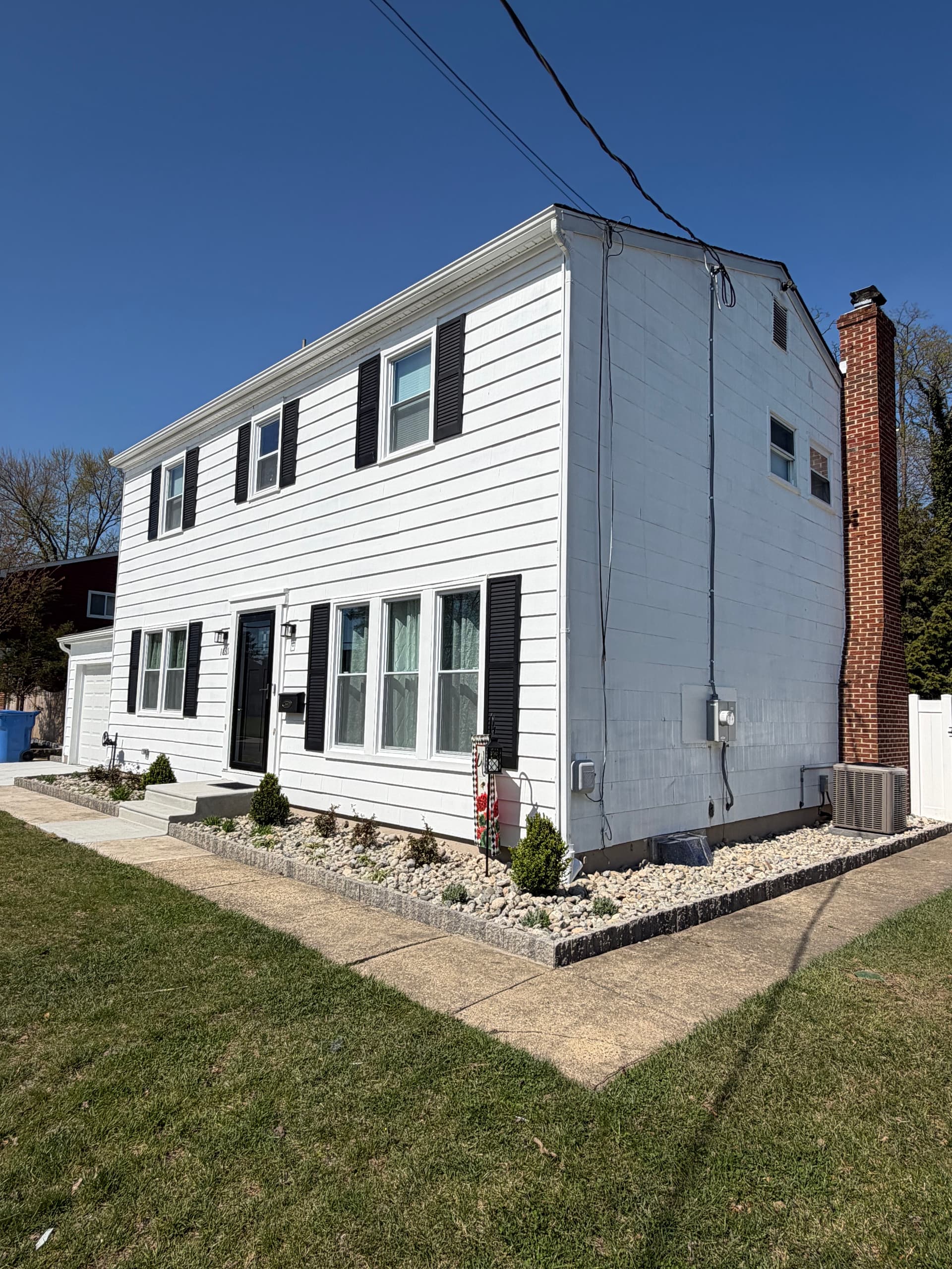 Gallery photos for Low-Maintenance Curb Appeal Upgrade for a Cherry Hill Home: Image #3