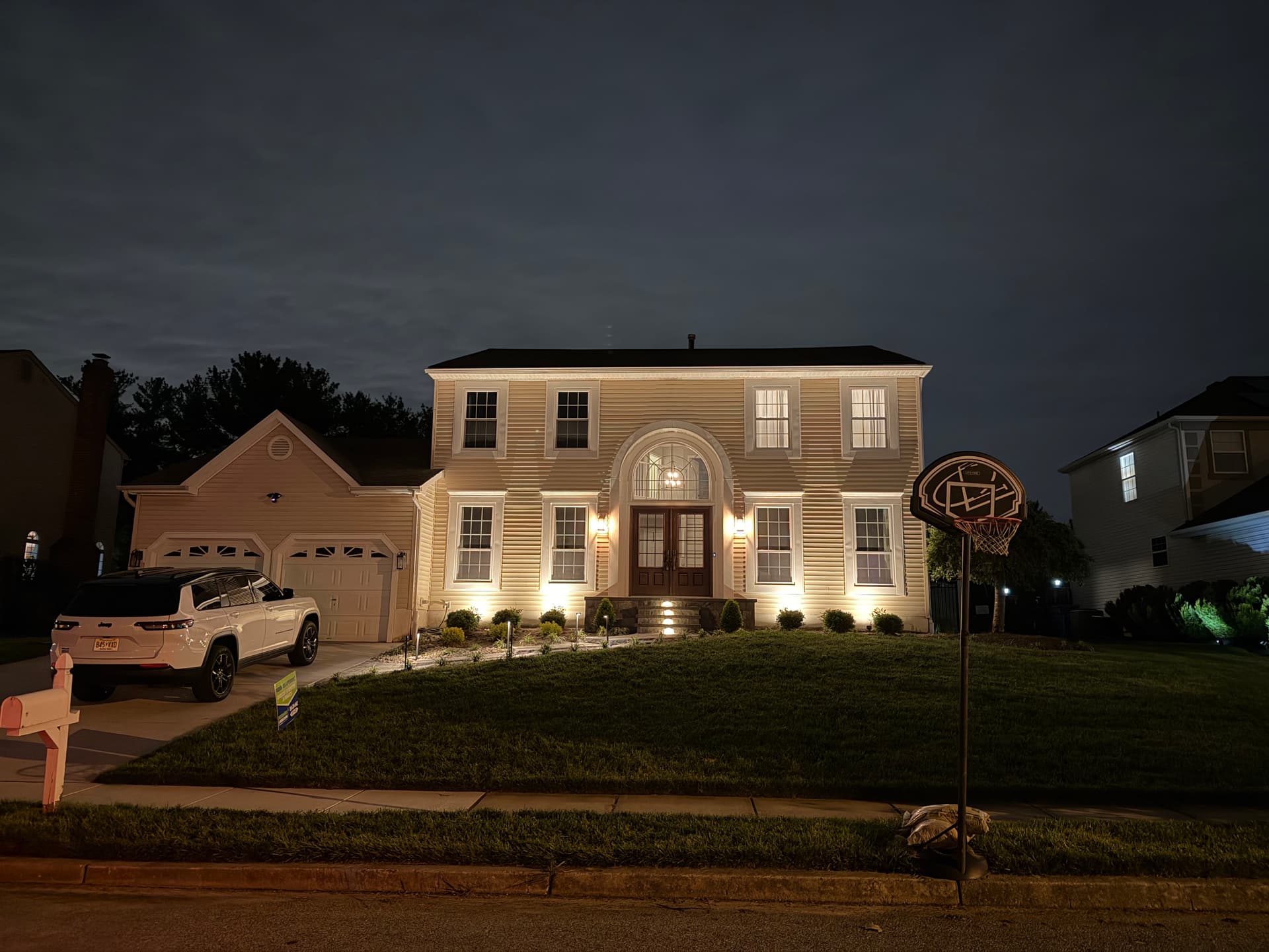 Gallery photos for Sewell Front Entrance Gets a Full Curb Appeal Overhaul: Image #3