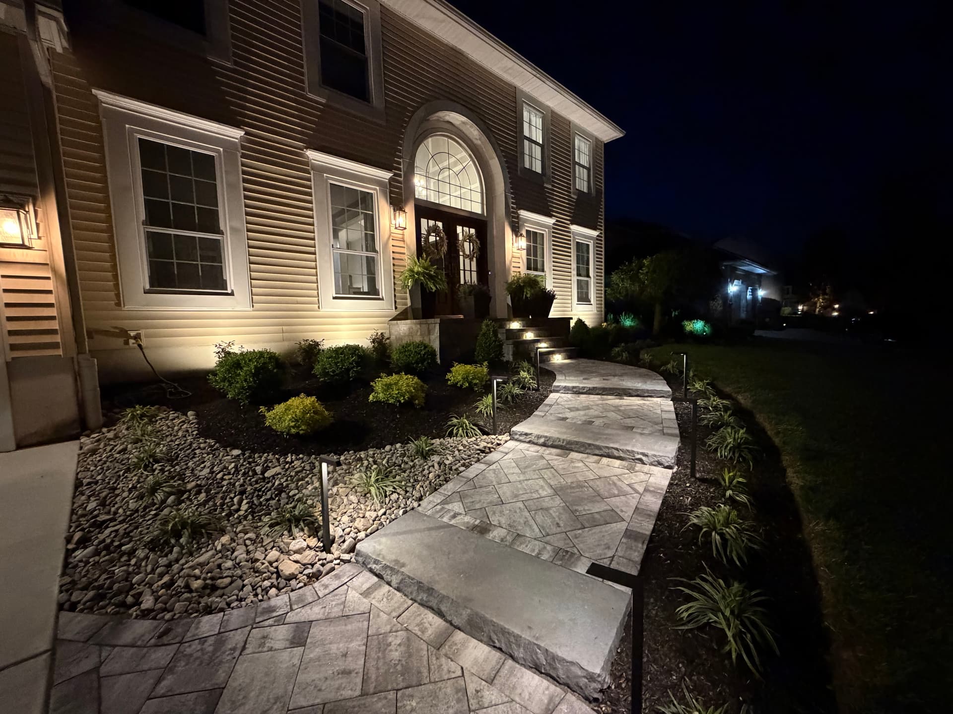 Gallery photos for Sewell Front Entrance Gets a Full Curb Appeal Overhaul: Image #4