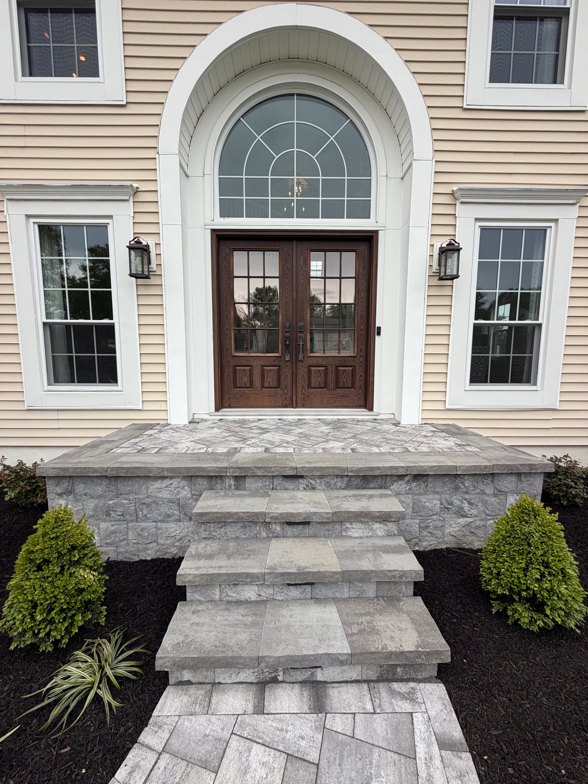 Gallery photos for Sewell Front Entrance Gets a Full Curb Appeal Overhaul: Image #2