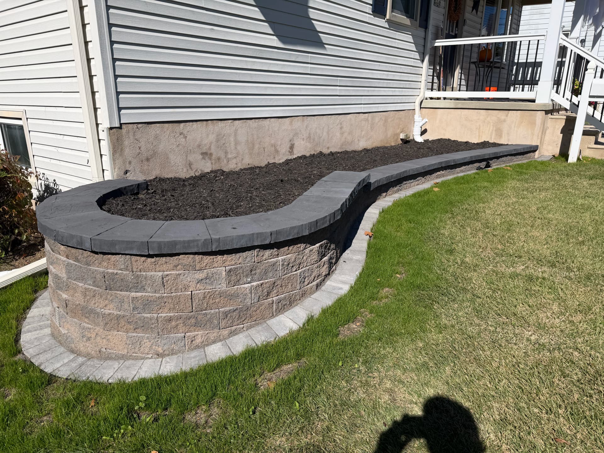 Curved Garden Wall and Paver Accent Boost South Jersey Curb Appeal image